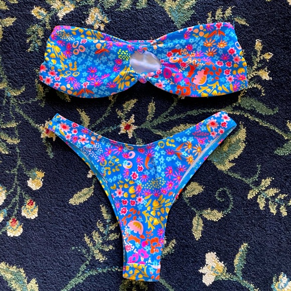 Other - Vibrant Floral Cheeky Bandeau Bikini
